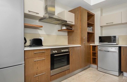 Victoria and Alfred Waterfront Apartment | Leisure Living on the Canals