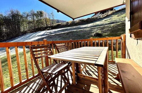 Flumet Apartment | Les Evettes Chalets - Apartment six people, residence with swimming pool at the foot of the slopes