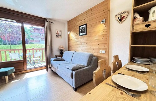 Flumet Apartment | Les Evettes Chalets - Apartment at the foot of the slopes of the diamond space