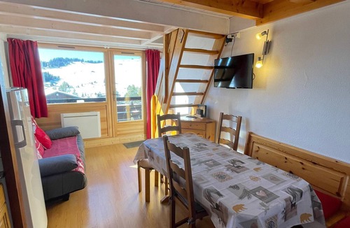 Les Saisies Apartment | Les Saisies - 3-room apartment for 8 people, 2 bathrooms, piste view, parking