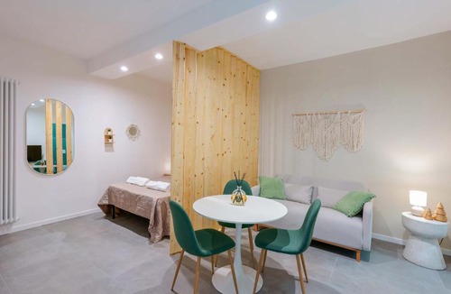 Fossolo Apartment | Levante Collection by Lesdomus -Vicino Ospedale Sant'Orsola