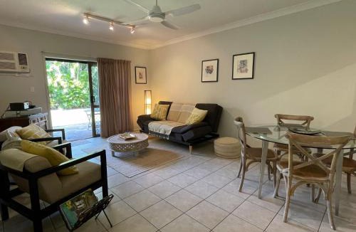 Mission Beach House | Liana 4 Beach Lovers All at your finger tips