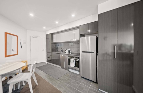 Gungahlin Apartment | Light-Filled 1-Bed Apartment with Pool & Gym