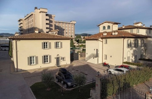 Novoli - San Donato Apartment | Limonaia 1 | Apartment Villa Carobbi