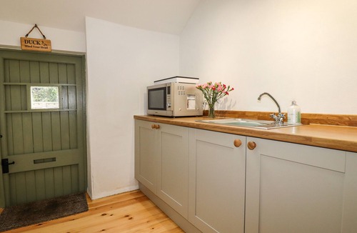 St Austell Cottage | LITTLE ORCHARD BARN, pet friendly, with a garden in St. Austell