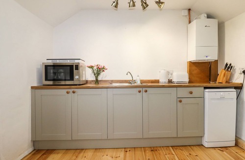 St Austell Cottage | LITTLE ORCHARD BARN, pet friendly, with a garden in St. Austell