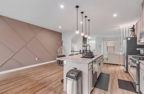 Upper Marlboro House | Live Comfortably: Flexible Long-Term Housing for Insurance & Traveling Pros Now!