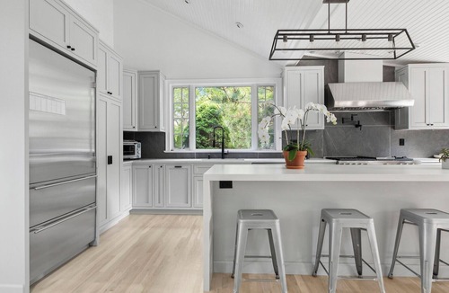East Hampton House | Live the good life and escape out east to Sag Harbor/Wainscott!