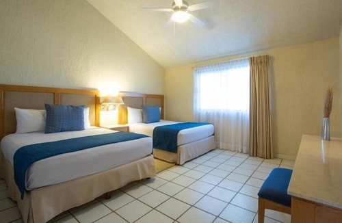 Campo de Golf Fonatur Hotel | Lively 1BR Suite Near San Jose Estuary