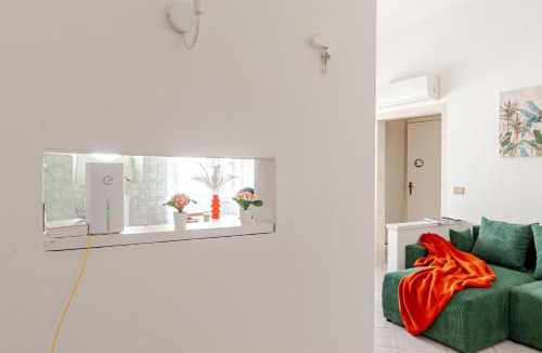 Livorno Apartment | Livorno Centrale - 5 min walking to the train station & hospital, fast Wi-Fi