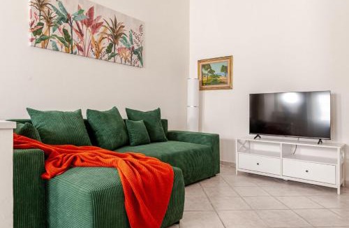 Livorno Apartment | Livorno Centrale - 5 min walking to the train station & hospital, fast Wi-Fi