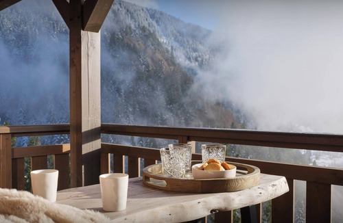 Cohennoz Apartment | Loft Saeko - great outdoors and cosy interior for 8 - OVO Network