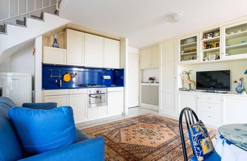 Latte Apartment | Loggia sul mare by Interhome
