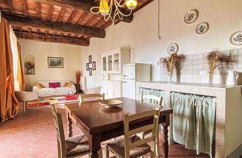 Palaia Apartment | Lovely apartment for 4 people with WIFI, pool, balcony and panoramic view