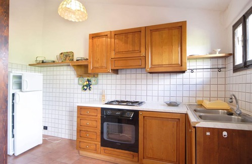 Poggiarello Villa | Lovely apartment in villa with WIFI, pool, TV, patio and panoramic view, close to San Gimignano