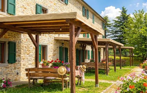 Loiano Apartment | Lovely Apartment In Loiano With Wifi