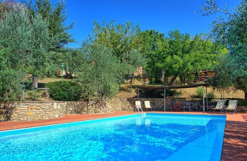 Montelupo Fiorentino Apartment | Lovely apartment with WIFI, pool, TV, pets allowed and panoramic view, close to Florence