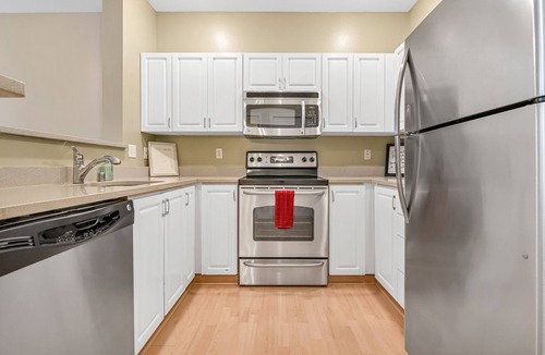 Belltown Condo | Lovely Belltown Suite w/Free Parking, Pike Place!
