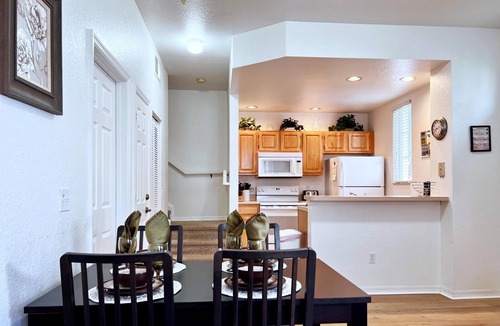 Venetian Bay Villages House | Lovely Family Townhome in Great Location-2200SCD