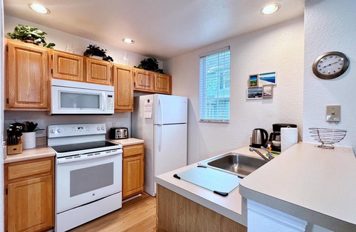 Venetian Bay Villages House | Lovely Family Townhome in Great Location-2200SCD