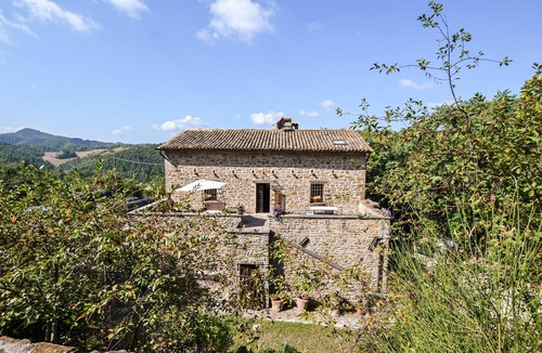 Apecchio House | Lovely home in Apecchio -PU-