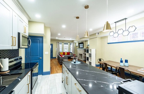 Fairlawn House | Lovely Large Modern 5BR 3.5BA DC Townhouse