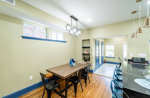 Fairlawn House | Lovely Large Modern 5BR 3.5BA DC Townhouse