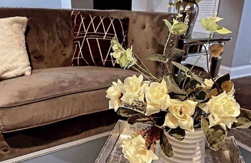 Forest Park Apartment | LOVELY ONE BEDROOM at the HILTON GETAWAY