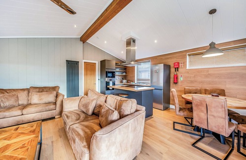 Saintbury Ski Chalet | Loxley Lodge Premier