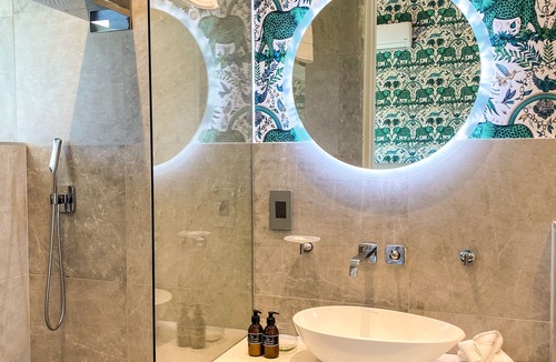 Cape Winelands Hotel | Ludus Magnus