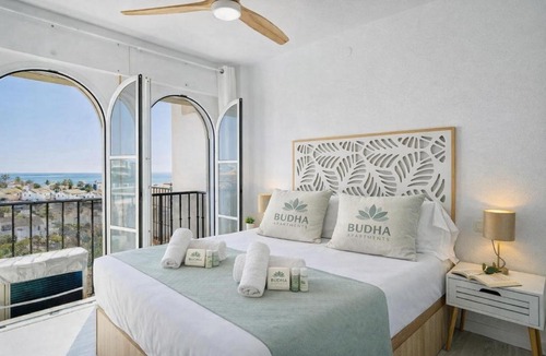El Faro Apartment | Luna del Faro -Ocean views and Pools by Budha Apartments