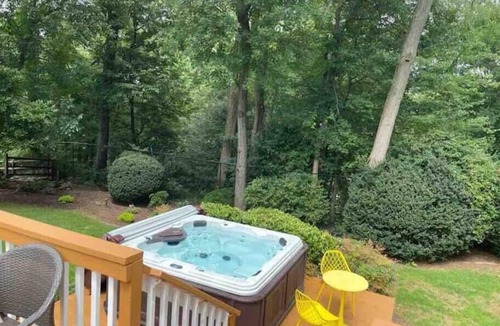 Colesville House | Lux Family Xcape with HotTub, Fireplace, Deck, BBQ