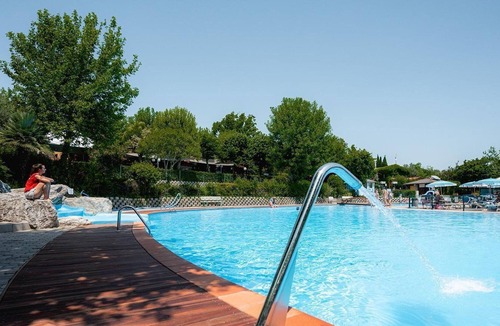 Borgo Maggiore Ski Chalet | Luxe 5 Pers. Villatent at Centro Vacanze San Marino with large swimming park