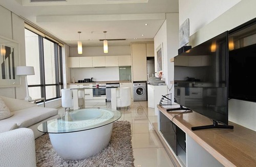 Greater Johannesburg Metropolitan Area Apartment | Luxe Paradise in the heart of Sandton, fast Wi-Fi