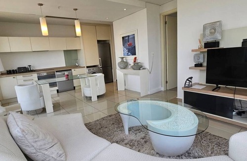 Greater Johannesburg Metropolitan Area Apartment | Luxe Paradise in the heart of Sandton, fast Wi-Fi