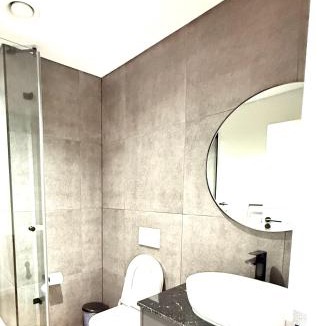 Century City Apartment | Luxe Studio - On Park near Canal walk Century City