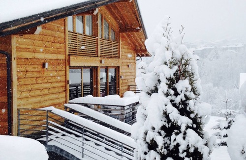 Les Contamines-Montjoie Ski Chalet | Luxurious, modern, genuine chalet in a great area with a sauna and Jacuzzi