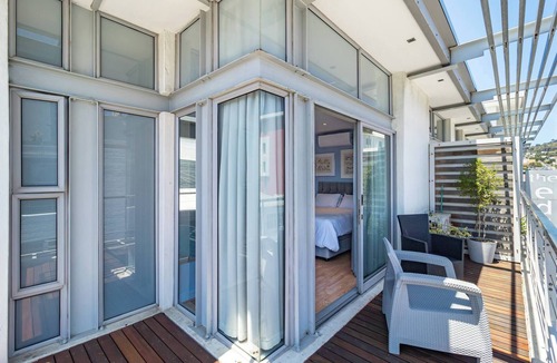 Cape Town City Centre Apartment | Luxurious 2-Bedroom Penthouse with Stunning Views in Central Cape Town