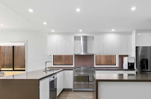 Crace House | Luxurious Large Home @Crace