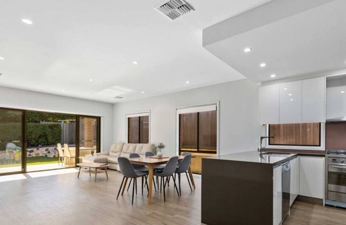 Crace House | Luxurious Large Home @Crace