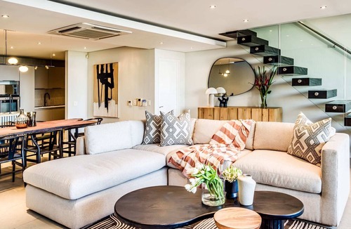 Green Point Villa | Luxurious Villa w Sea & City Views Splendor Views