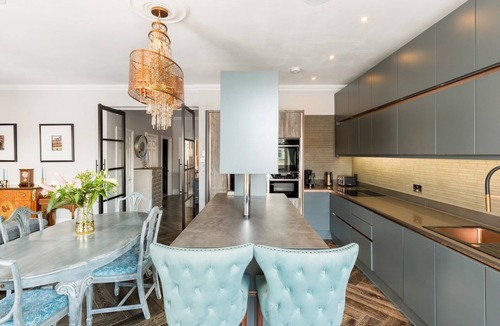 Leamington Spa Apartment | Luxury 2Bed In The Heart Of Leamington w/Parking - Pass the Keys