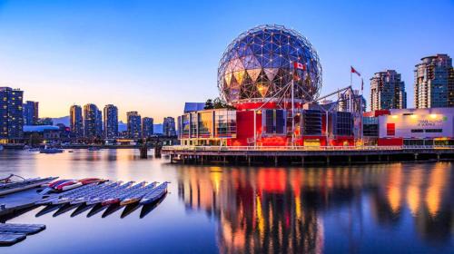 Coal Harbour Apartment | Luxury 2BR Designer Apartment In The Heart Of Downtown!