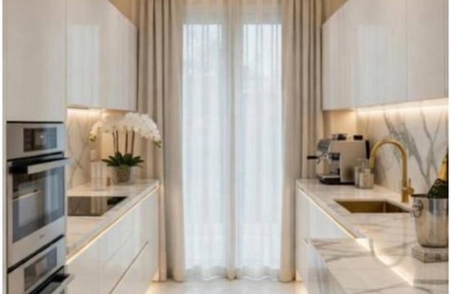 Greater Johannesburg Metropolitan Area Apartment | Luxury 2BR Embassy Towers Apartment and spa. Sandton.