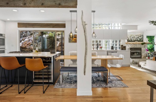 West Vancouver House | Luxury 3 Bedroom