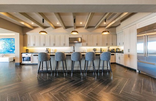 Sunset Beach House | Luxury 5 Bed Home Private Pool - Quivira Golf Club