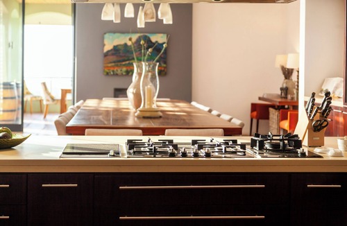 Stellenbosch Villa | Luxury 7-Bedroom Manor on Stellenbosch Wine Estate, Mountain & Vineyard Views
