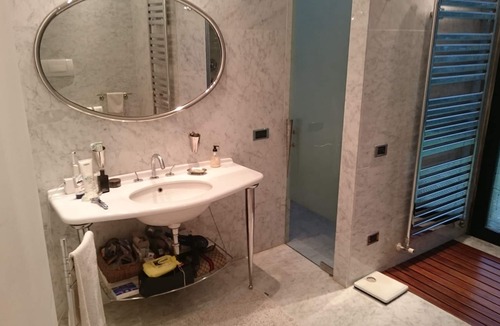 Lastra a Signa Apartment | Luxury apartment with swimming pool, large park with lawns and olive trees