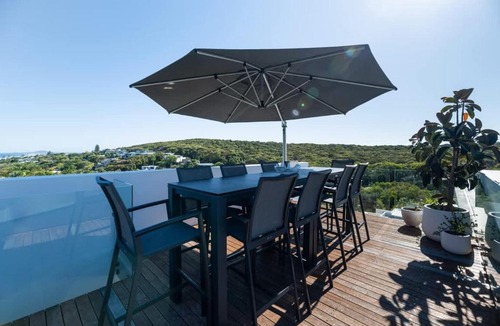 Sunshine Beach House | Luxury & Breathtaking Views for Families