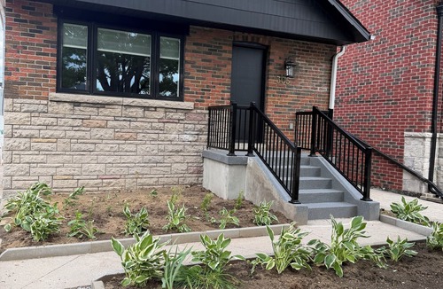 Old East York House | luxury bungalow in a quiet neighborhood,